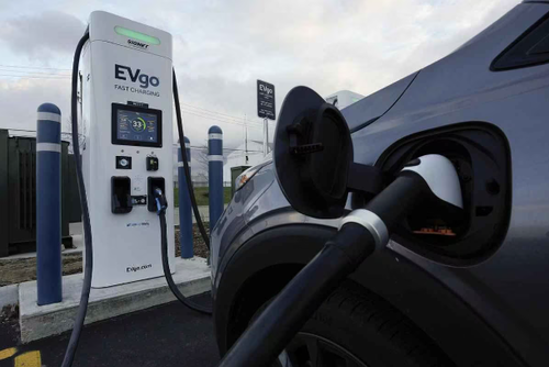 【オワコンEV】欧州「2030年にガソリン車は売らせない！これからは電気自動車！と言ったな、あれは嘘だ。日本メーカーは無駄な開発投資おつかれさんwｗｗｗ」